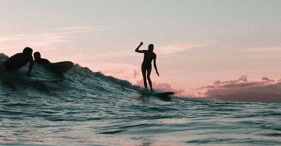 learn to surf holiday